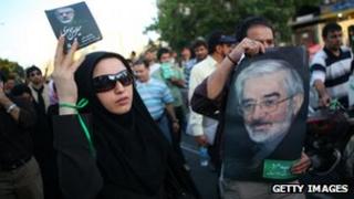Supporters of Mir Hossein Mousavi hold rally in Tehran (file photo)