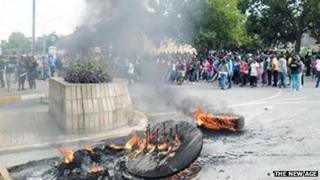 Students protesting at Fort Hare University, South Africa - taken by Sithandiwe Velaphi, The New Age