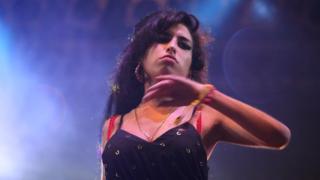 Amy Winehouse at Glastonbury in 2007