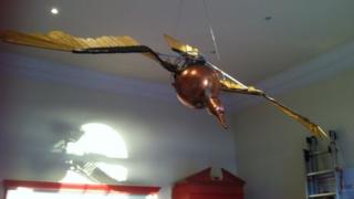 Mechanical bird