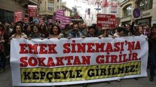 Istanbul protest, banner reads: 'You should enter Emek Cinema through the street – not with diggers'