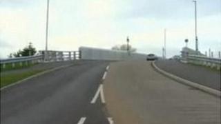 Maesdu bridge