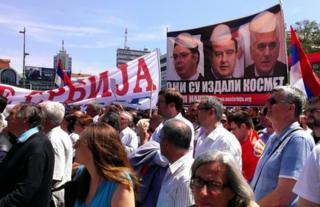 Kosovo Serbs rally in Mitrovica
