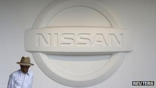 nissan logo