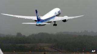 ANA 787 takes off from Sapporo