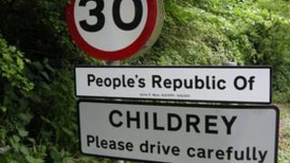 Childrey road sign