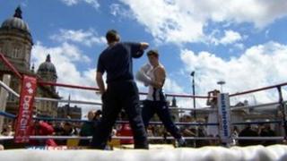Luke Campbell sparring