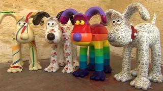 Giant Gromit sculptures unveiled in Bristol