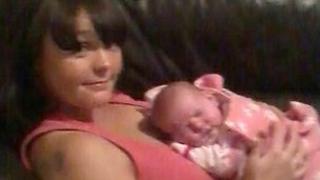 Joanne Thomas a'i merch Harper