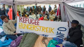 Asylum seekers on hunger strike in Munich, 24 Jun 13