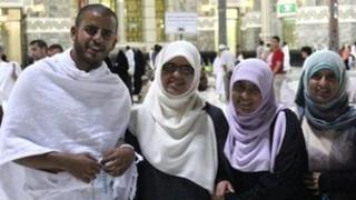 Ibrihim Halawa with sisters Fatima, Omaima and Somaia