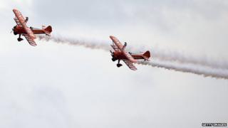 Cousins Rose Powell and Flame Brewer become the youngest formation wing-walkers
