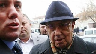 Former Turkish Chief of Staff Ismail Hakki Karadayi (R). Photo: January 2013