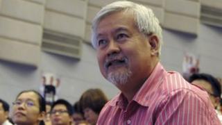 Chinese-American venture capitalist Charles Xue, widely known as Xue Manzi, attends a meeting at the 2013 China Internet Conference in Beijing, in this August 13, 2013