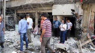 Scene of blast in Tadamon, Damascus (picture released by Syrian Arab News Agency (SANA) )