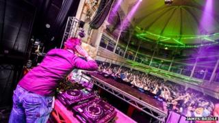 DJ at Slinky