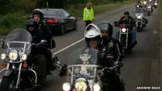 Riders en route