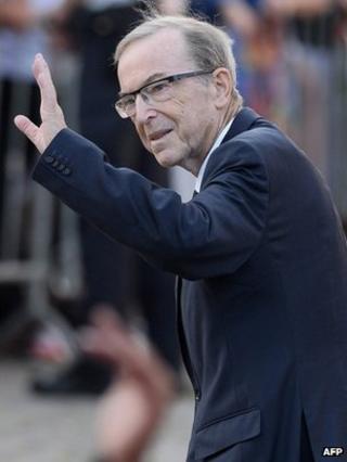 Wilfried Martens waves after an event in Brussels, 21 July 2013