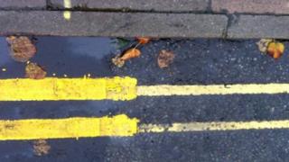 Louth yellow lines