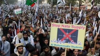Pakistani activists rally, demanding to stop Nato shipments. Photo: 1 December 2013