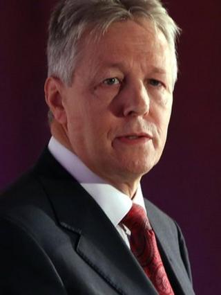Peter Robinson has said his party would oppose any amnesty