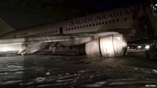 Saudi jet at Medina, 5 Jan
