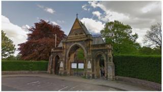Entrance to Portsmouth's Kingston Cemetery