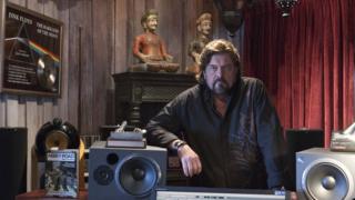 Alan Parsons in his studio