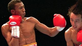 Antonio Cermeno fights Yuichi Kasai in Las Vegas (21 December 1996)