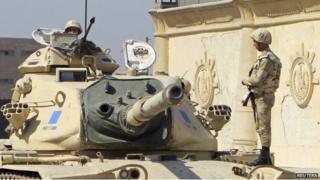 Egyptian soldiers in the capital, Cairo (20 February 2014)