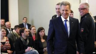 Former German President Christian Wulff arrives in the court for the verdict at his trial