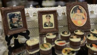 Chocolate frames with portraits of al-Sisi laser printed onto a chocolate canvas