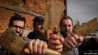 Dead Rat Orchestra with meat cleavers