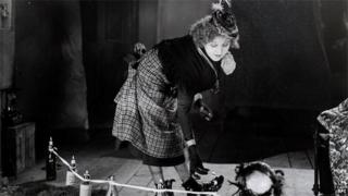Betty Balfour in Love, Life and Laughter