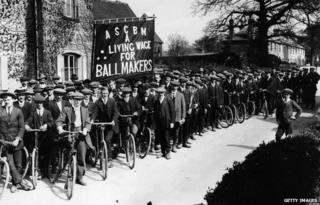 Cricket ball makers on strike in 1914