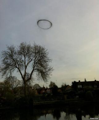 Unidentified black ring