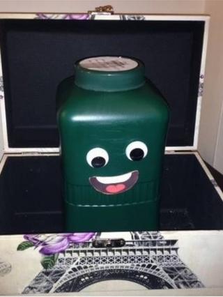 Kevin Dorothy's urn