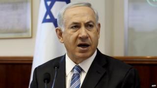 Prime Minister Benjamin Netanyahu chairs the weekly cabinet meeting - 6 April 2014