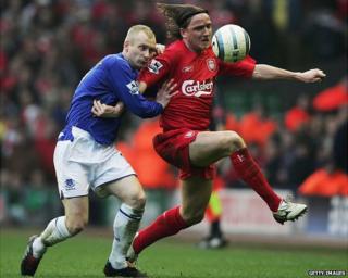 Vladimir Smicer playing for Liverpool, in red strip, 2005