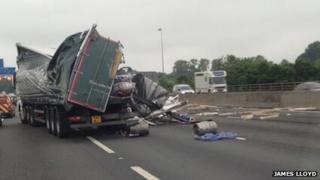 M25 crash