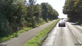Road and cycle path between Dorchester and Portland