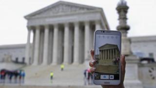 Phone picture of US Supreme Court