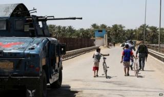 Iraqi federal police patrol