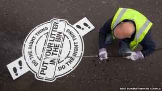 Anti-litter stencil