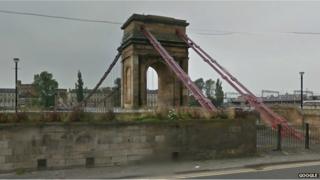 Pedestrian bridge