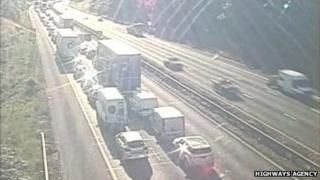 Queues on M42