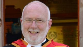 Rev Dr Stewart Jones