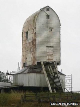 Cross-In-Hand Windmill