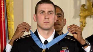 Ryan Pitts is awarded the Medal of Honor by President Barack Obama (21 July 2014)