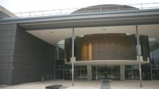 Livingston court